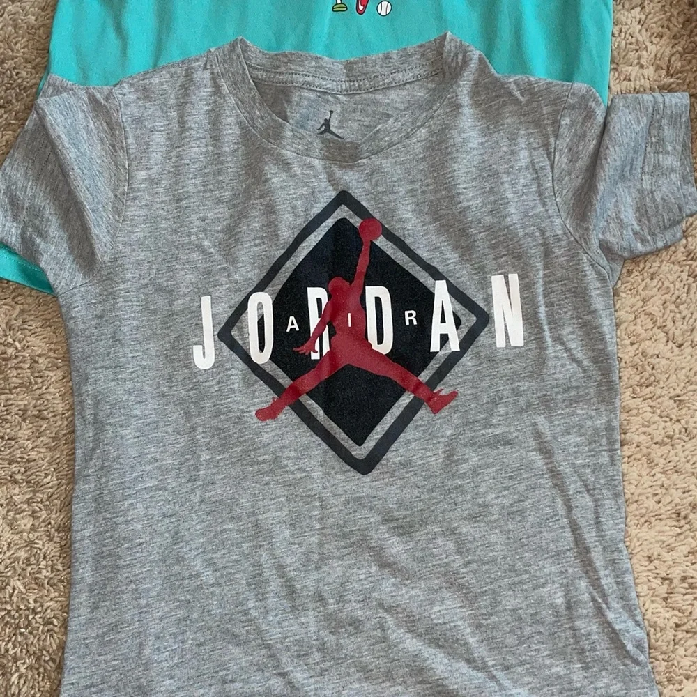 Big boys short and long sleeves tops size 8 excellent condition 22 pieces - Picture 10 of 16